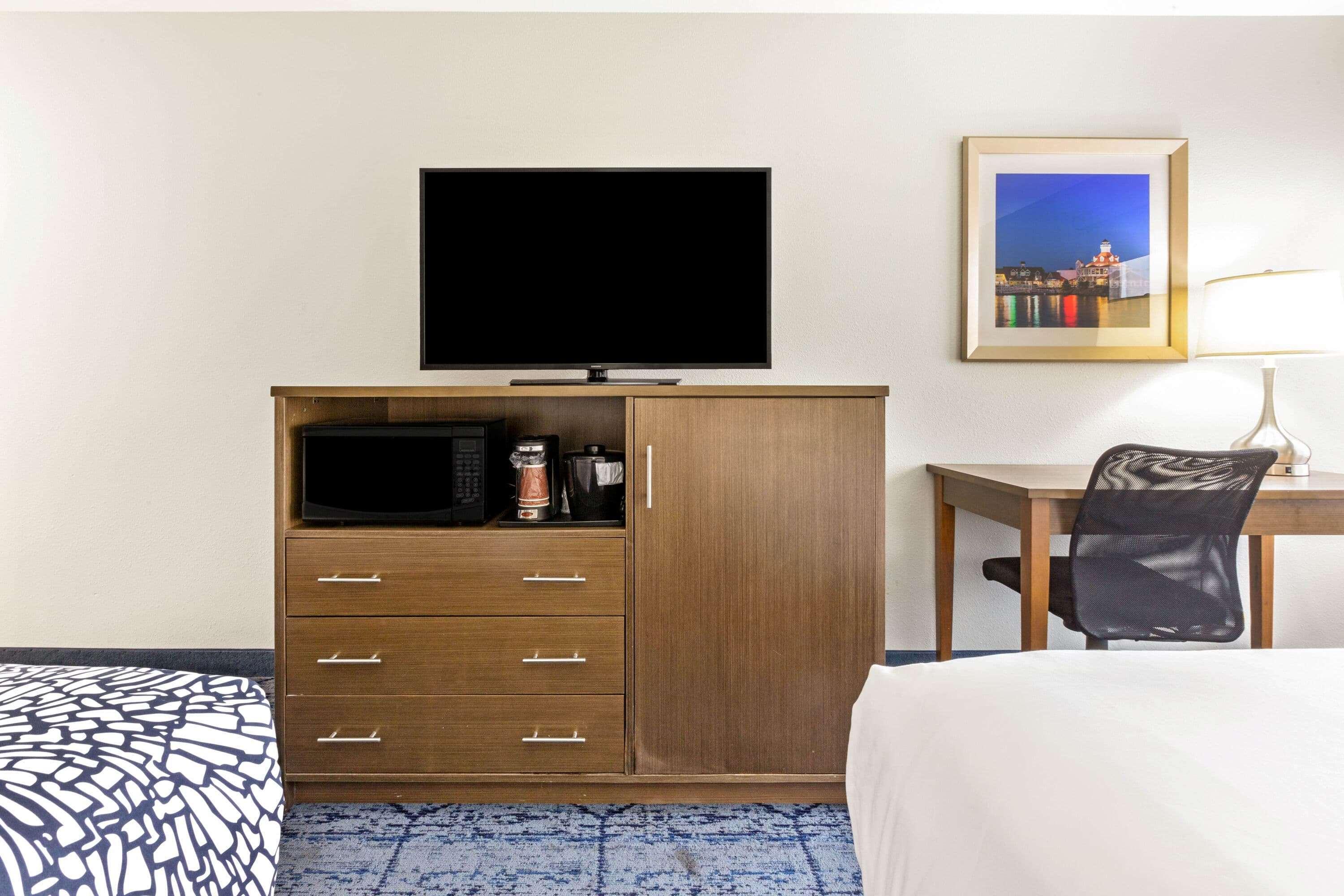 La Quinta By Wyndham Ne Long Beach/Cypress Hawaiian Gardens Exterior foto